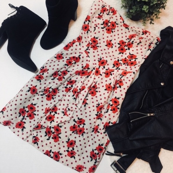 Urban Outfitters Graduate Sleeveless Dress - Picture 2 of 5